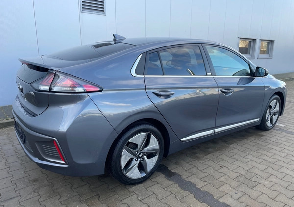 Hyundai IONIQ cena 75700 przebieg: 49000, rok produkcji 2020 z Września małe 781